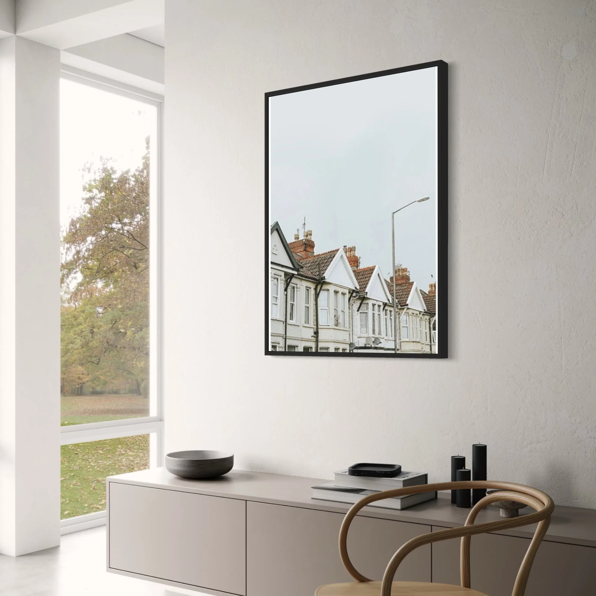 Vibrant Modern Design | Captivating Home Decor - Image 3