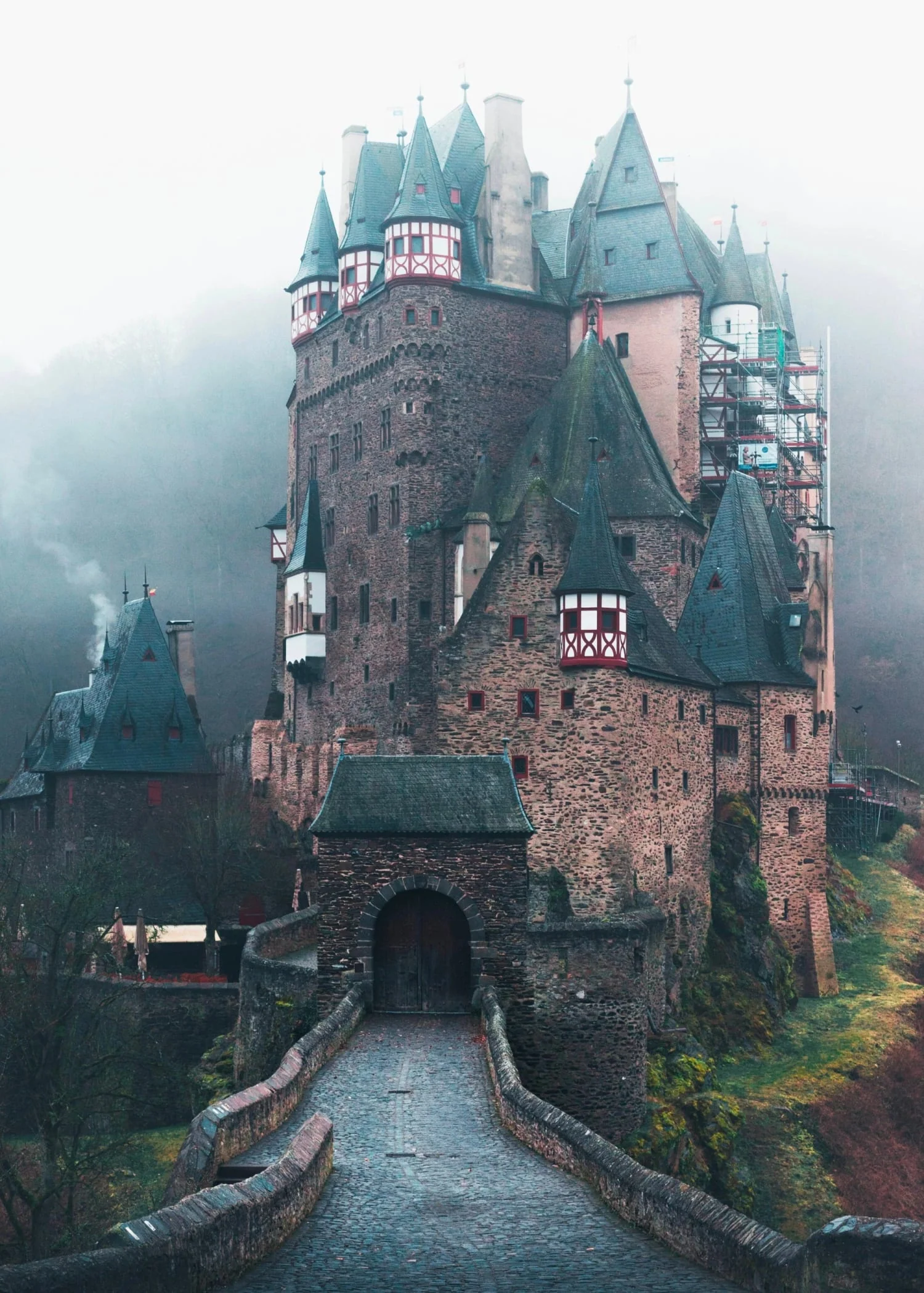Eltz Castle | European Majestic 12th Century Architecture - Image 4