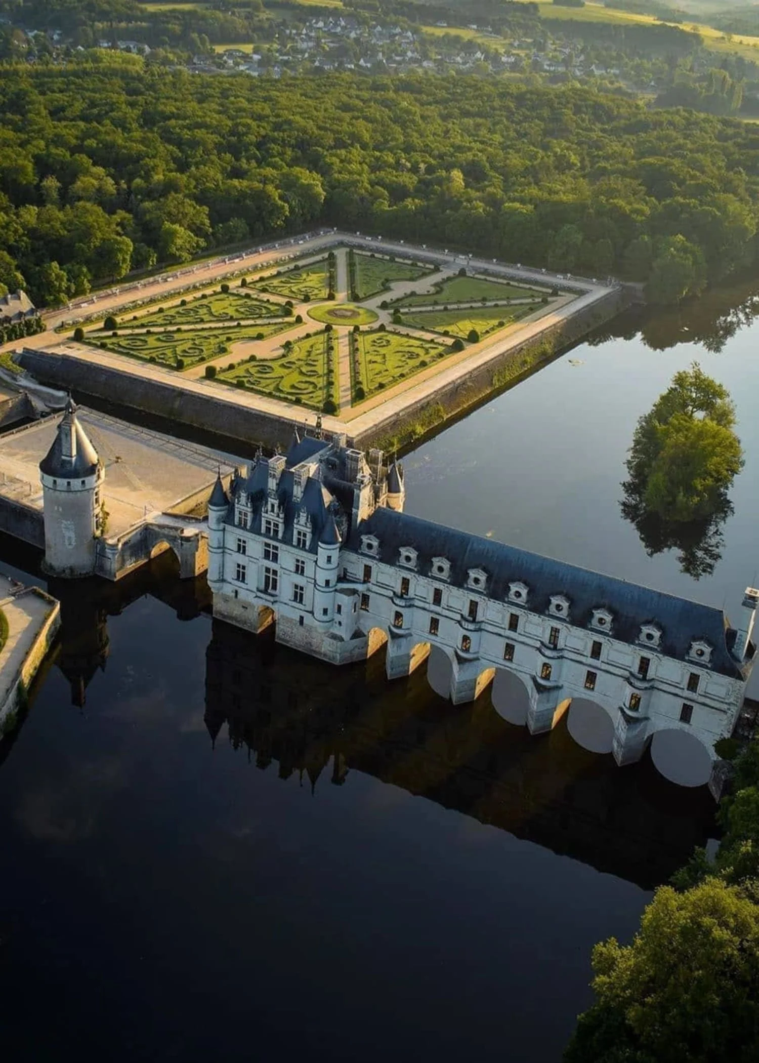 Château de Chenonceau | Majestic European Castle - Image 4