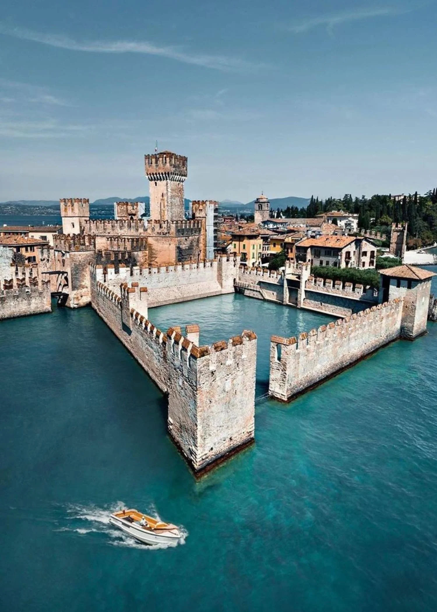 Verona Castelvecchio | Historic Italian Castle - Image 4
