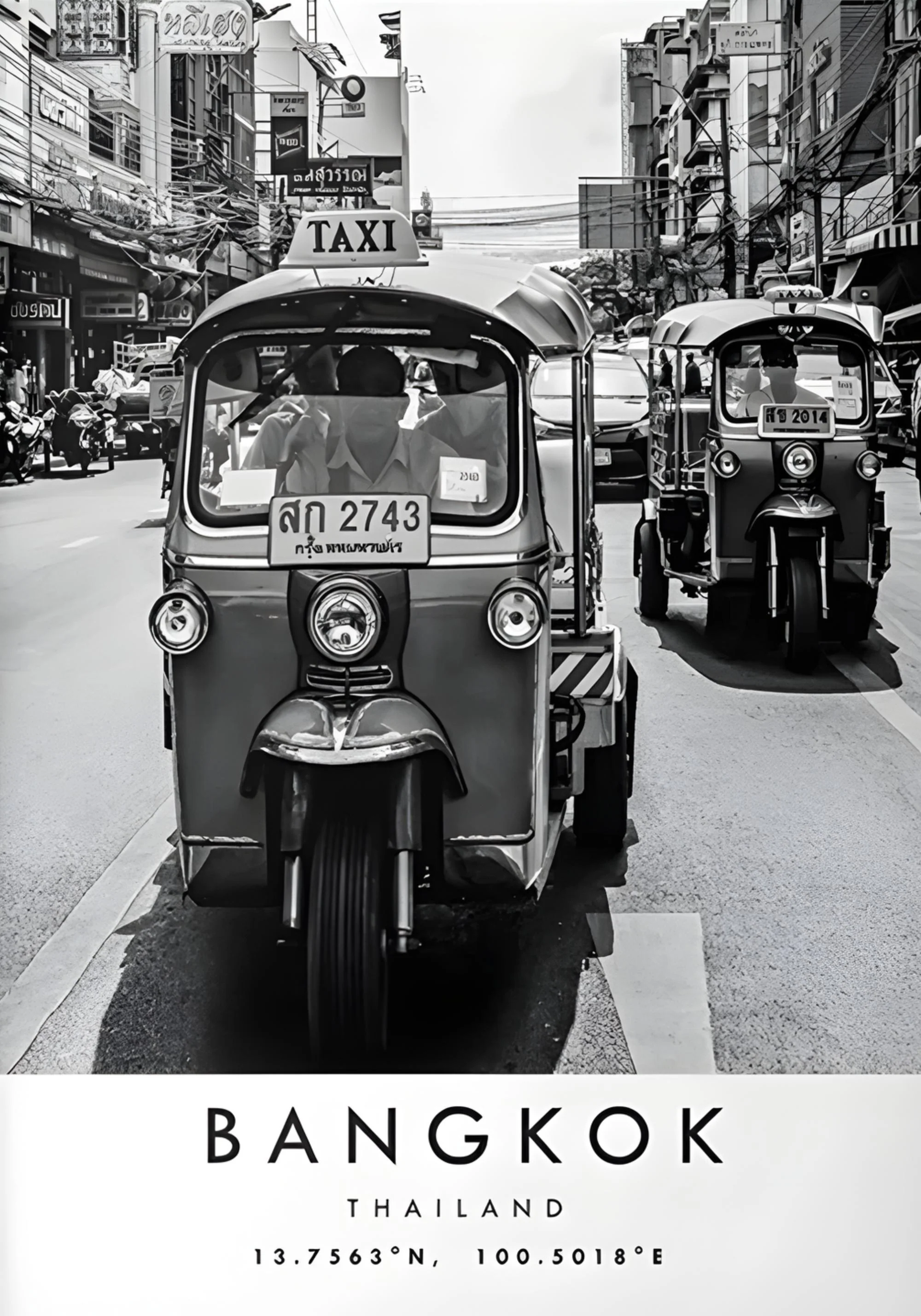 Bangkok Tuk-Tuk | Vibrant Urban Scene - Image 2