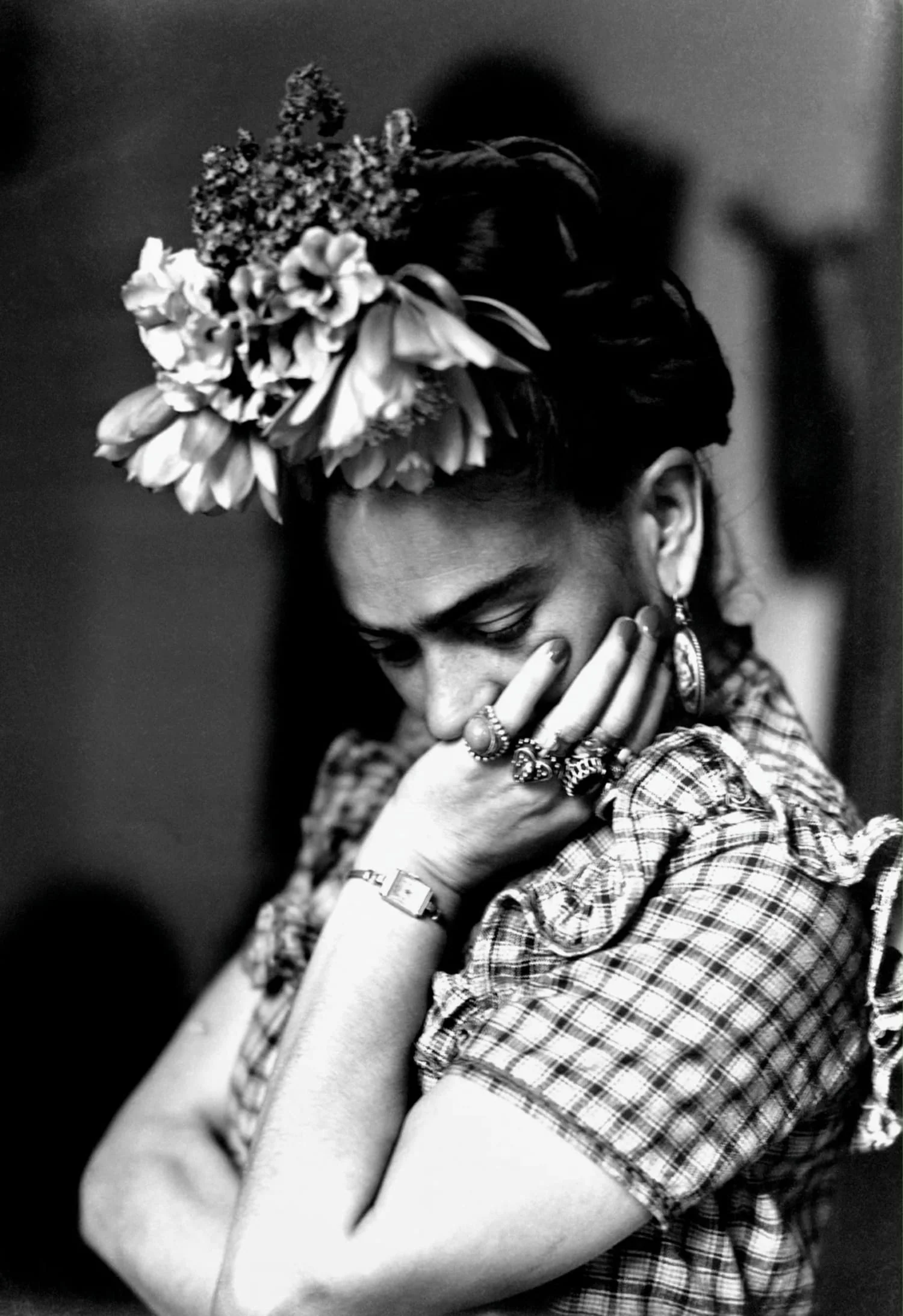 Frida Kahlo Portrait | Floral Accents | Vibrant Colors - Image 4
