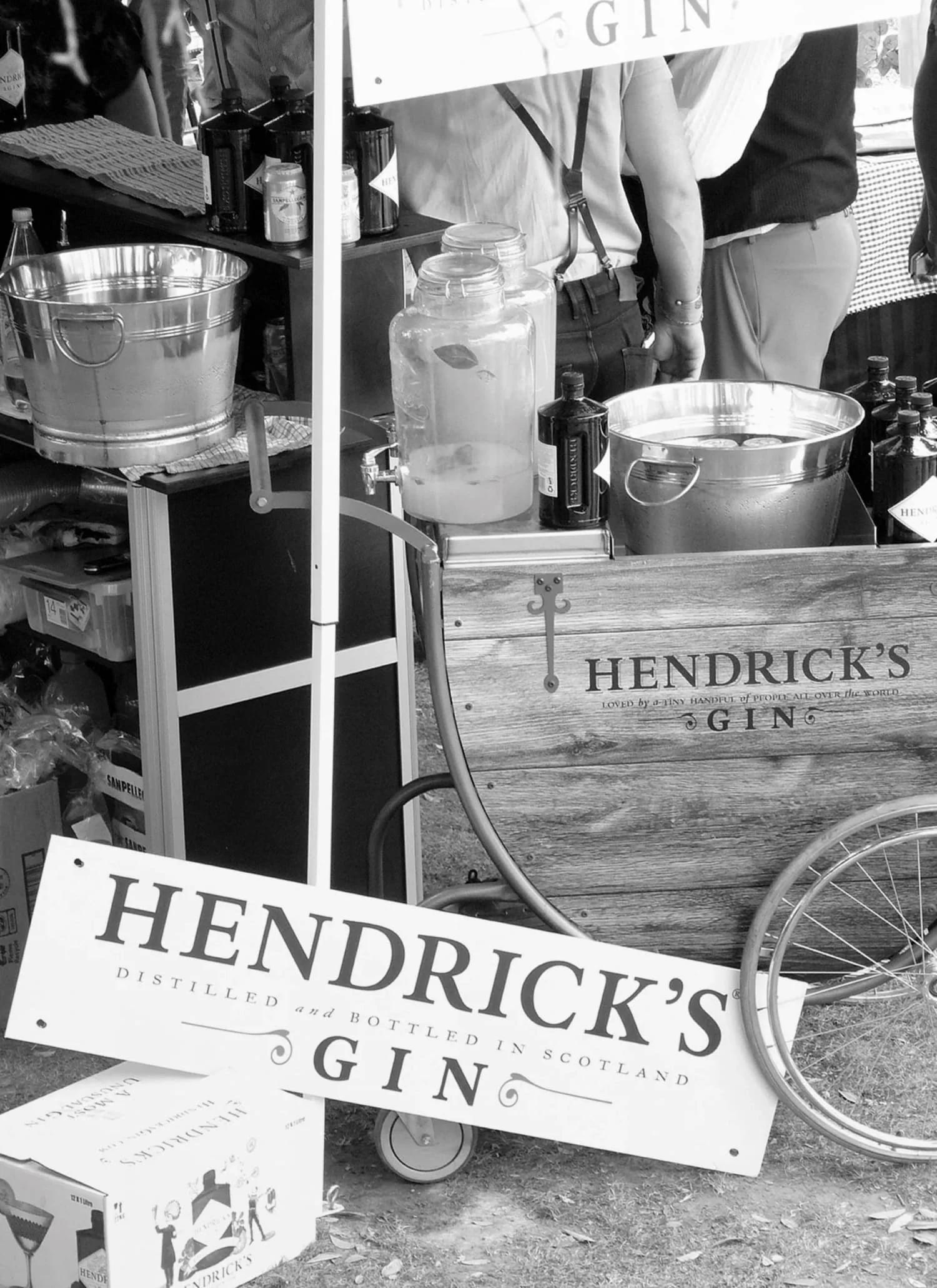 Hendricks Gin | Vintage Style | Bar Decor - Image 4