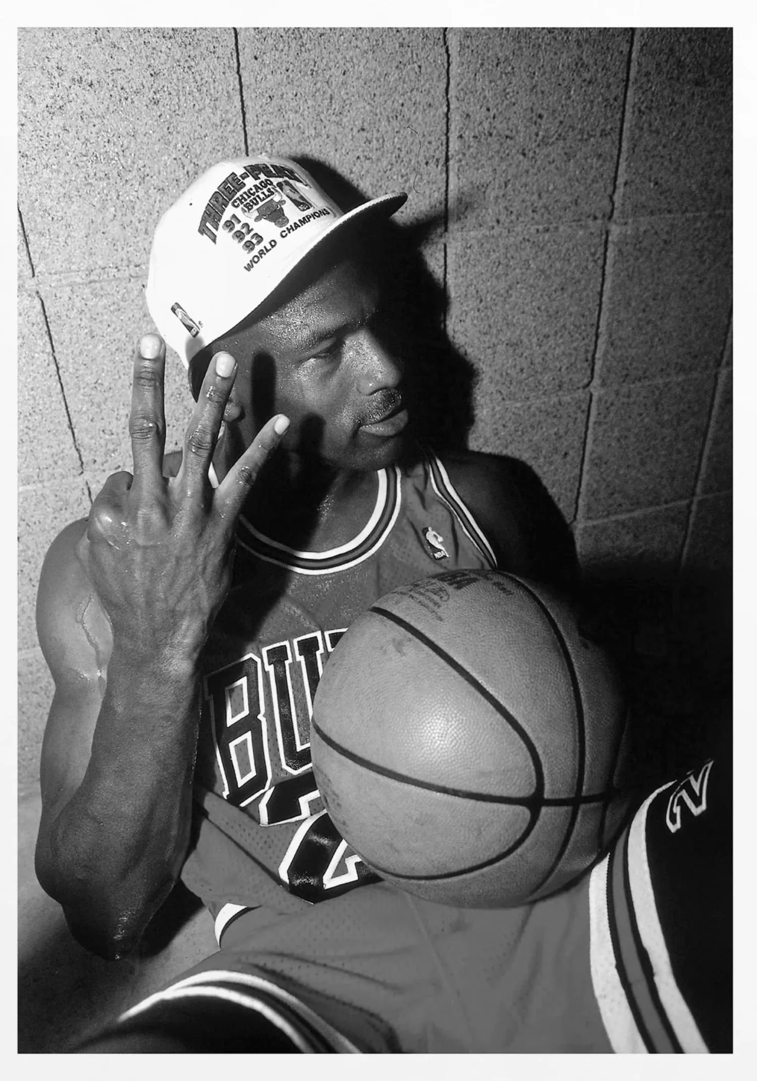 Michael Jordan | Iconic 3 Fingers | Basketball Legend - Image 4