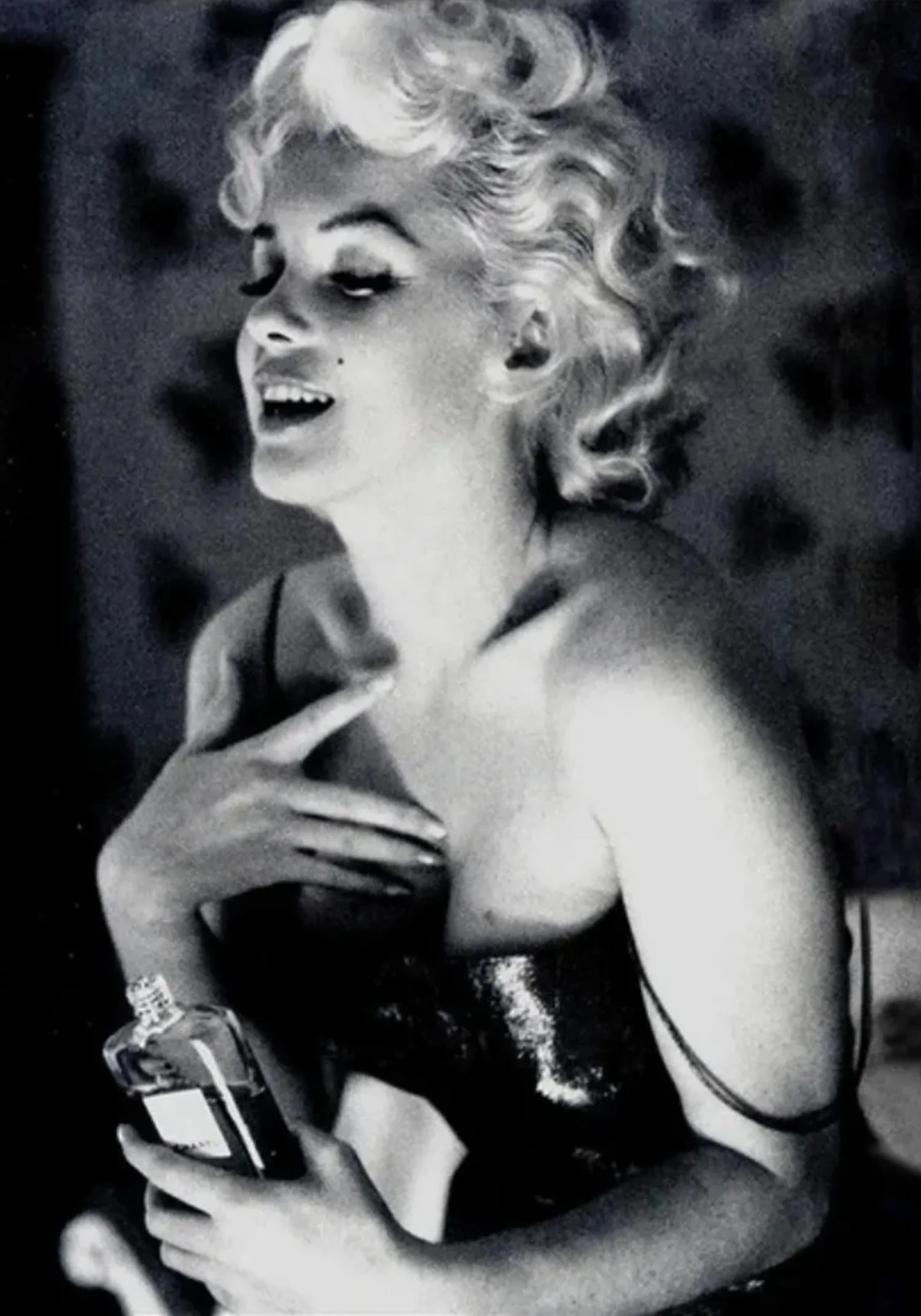 Marilyn Monroe | Candid Charm - Image 4