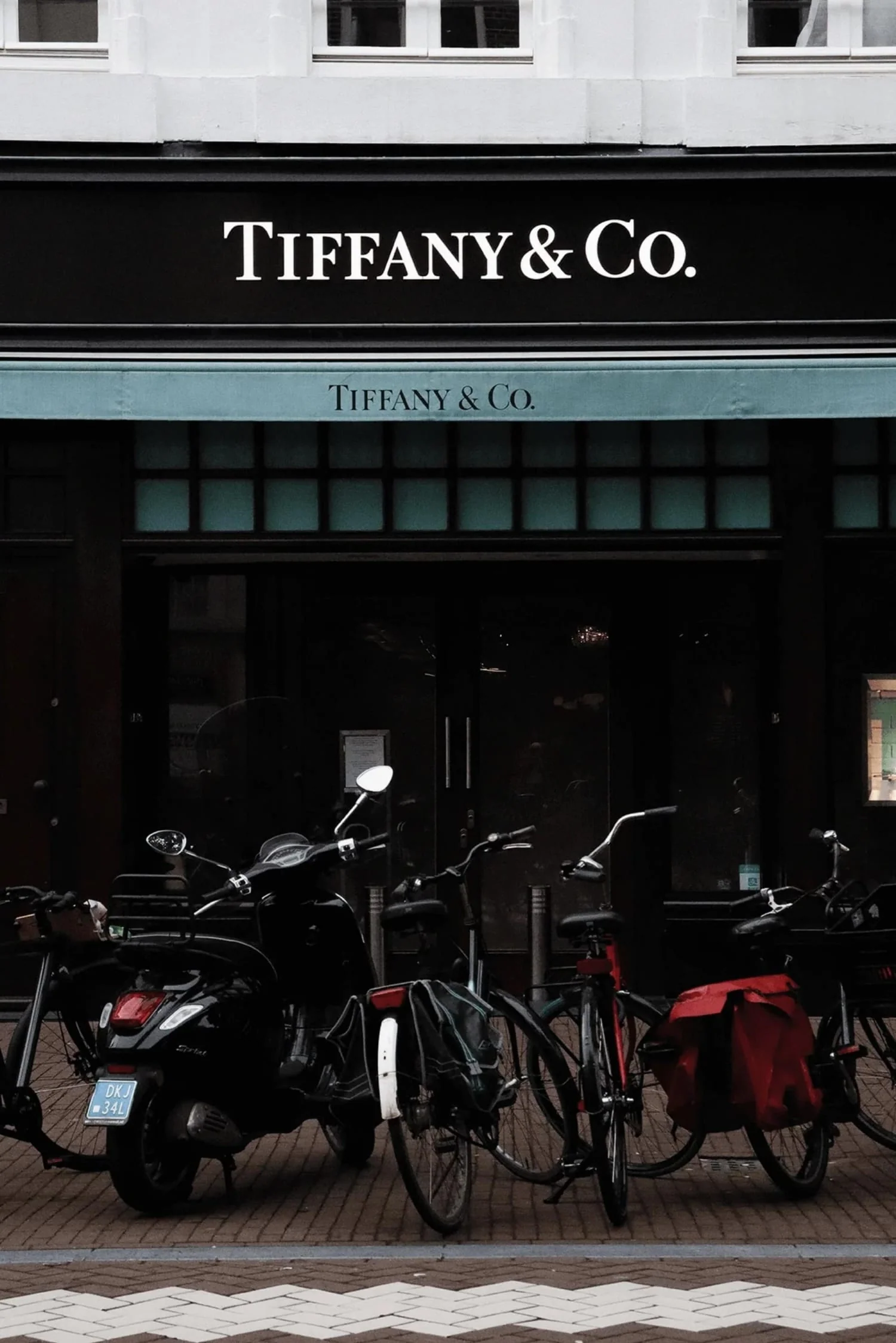 Tiffany & Bicycles | Artistic Wall Decor - Image 4