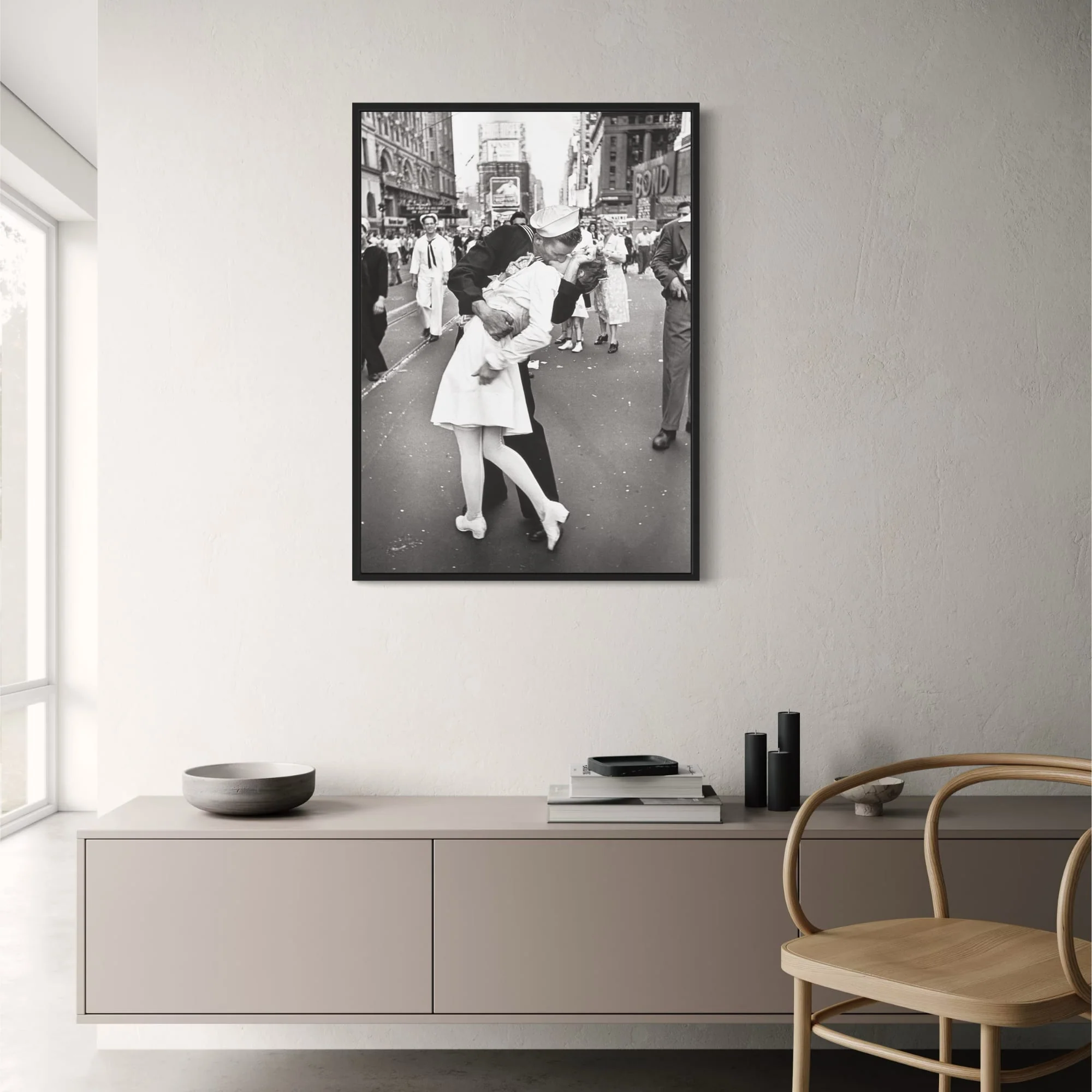 Times Square Kiss | Iconic Black & White Photography - Image 2